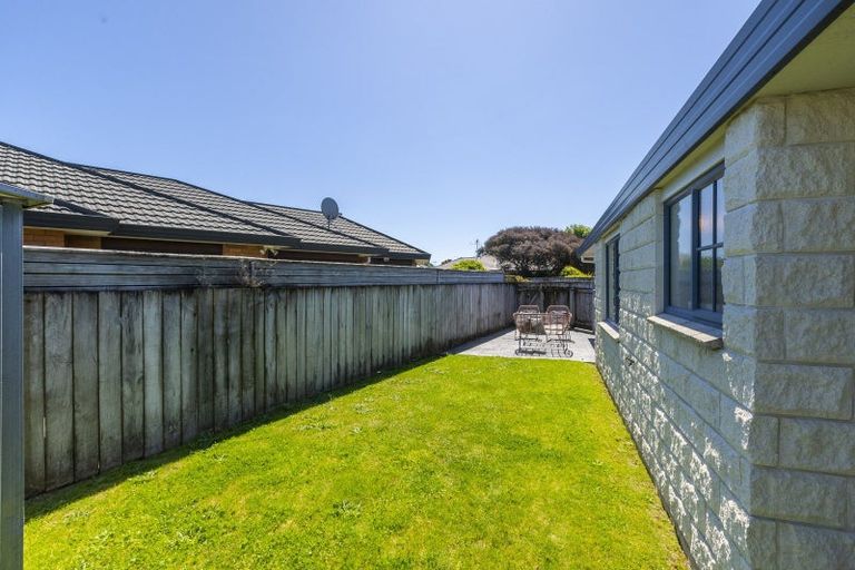 Photo of property in 3 Glen Loch Place, Paraparaumu, 5032