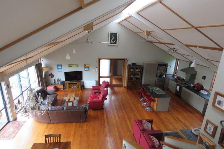 Photo of property in 10 Tokanui-haldane Road, Tokanui, 9884