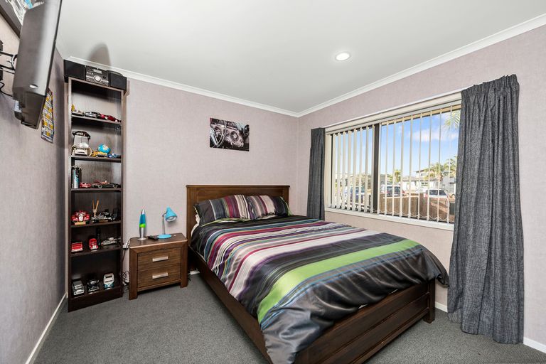 Photo of property in 31 Tomika Crescent, Papamoa Beach, Papamoa, 3118