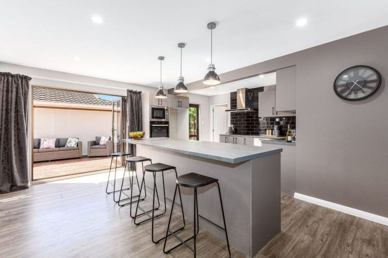 Photo of property in 4 Oxford Crescent, Ebdentown, Upper Hutt, 5018