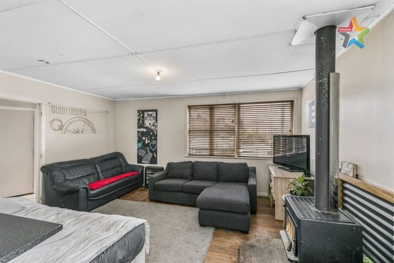 Photo of property in 3 Logie Street, Stokes Valley, Lower Hutt, 5019