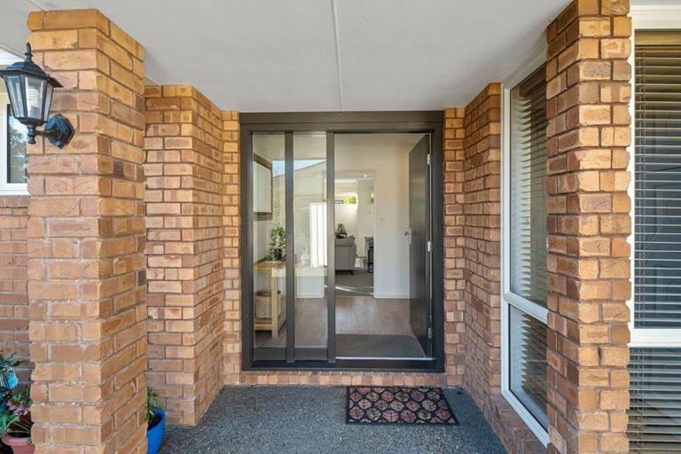 Photo of property in 8 Elmslie Grove, Halswell, Christchurch, 8025