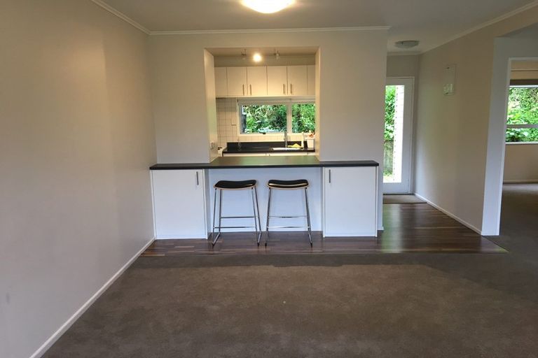 Photo of property in 2/49 Maungaraki Road, Korokoro, Lower Hutt, 5012