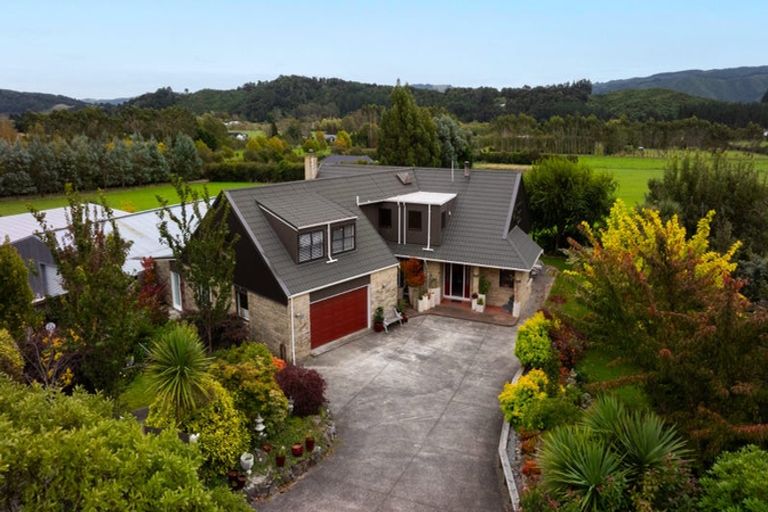 Photo of property in 133 Mangaroa Valley Road, Mangaroa, Upper Hutt, 5371