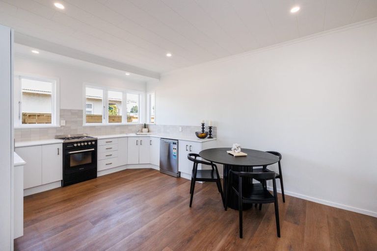 Photo of property in 25 Brightwater Terrace, Terrace End, Palmerston North, 4410