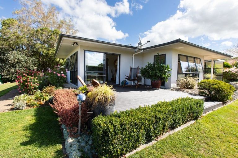 Photo of property in 68 Guy Street, Dannevirke, 4930