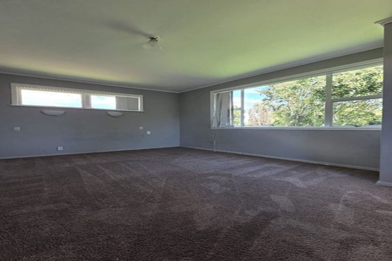 Photo of property in 14 Sutton Crescent, Papakura, 2110