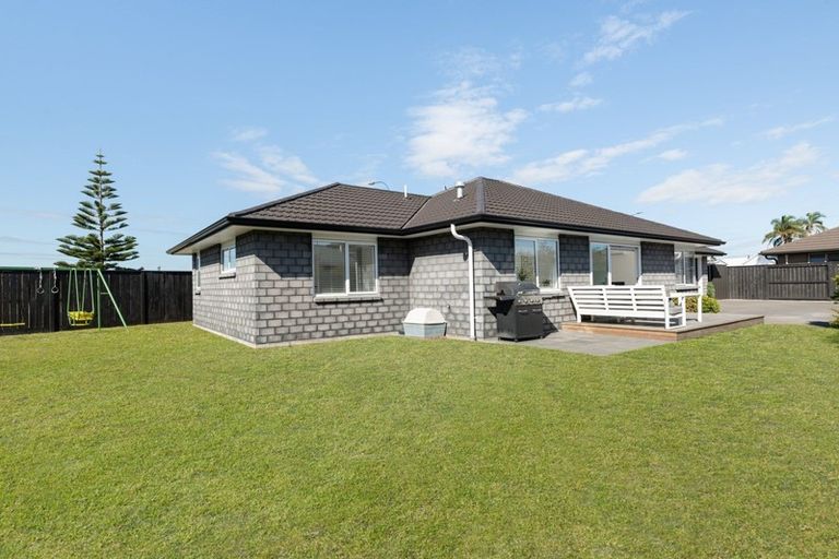 Photo of property in 29 Hebe Crescent, Papamoa Beach, Papamoa, 3118