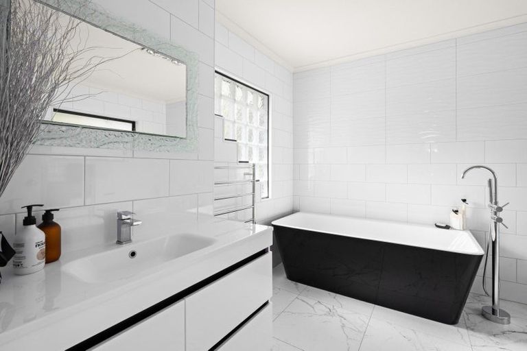 Photo of property in 65 Omarunui Road, Waiohiki, Napier, 4183