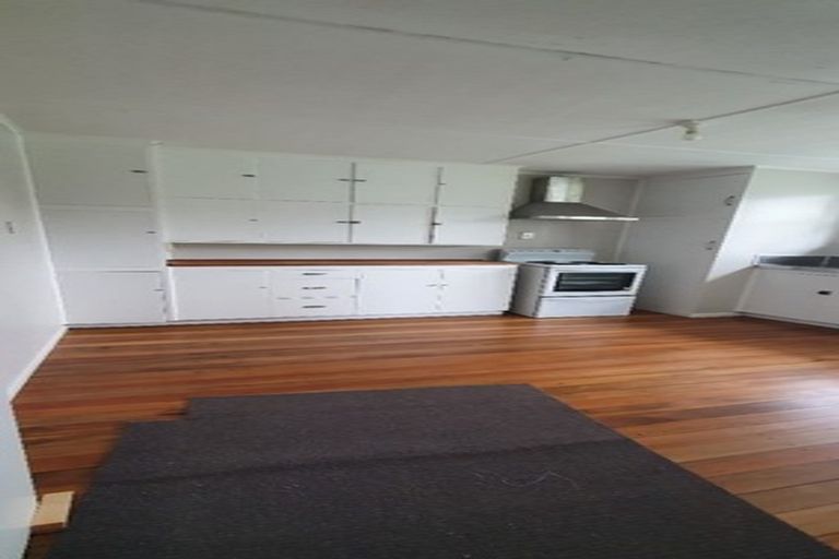 Photo of property in 10 Currie Street, Te Karaka, 4022