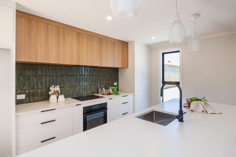 Photo of property in 5a Belvedere Crescent, Takaro, Palmerston North, 4412