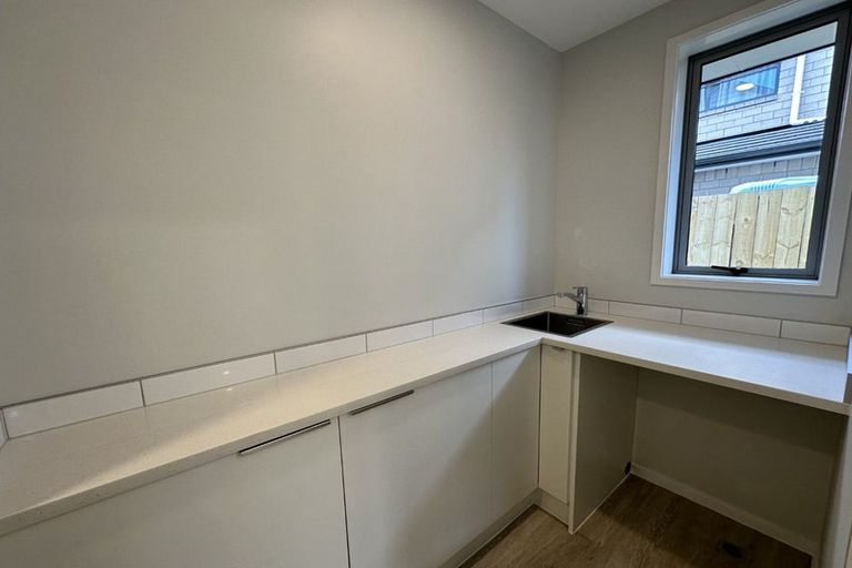 Photo of property in 8/51 Wharf Road, Te Atatu Peninsula, Auckland, 0610