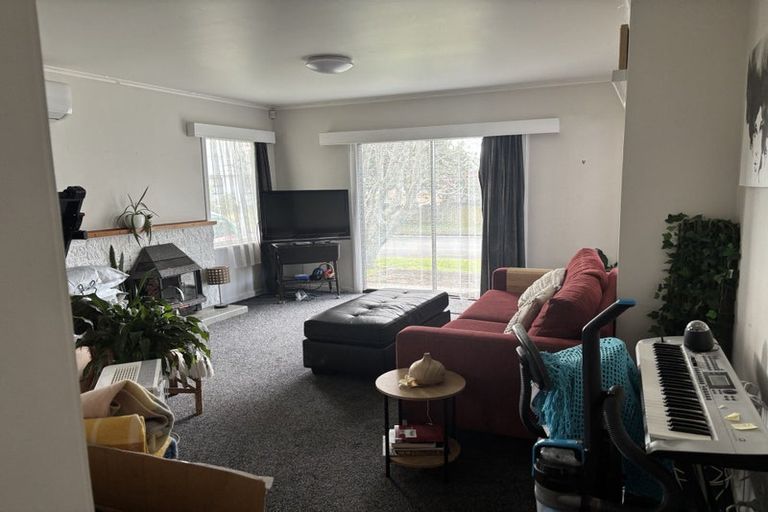 Photo of property in 5 Adams Road, Manurewa, Auckland, 2102