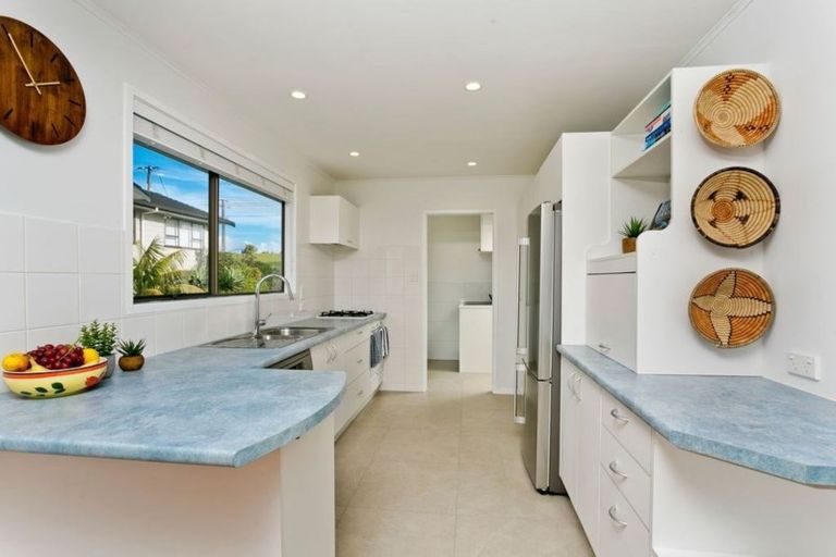 Photo of property in 59a Sunset Road, Totara Vale, Auckland, 0632