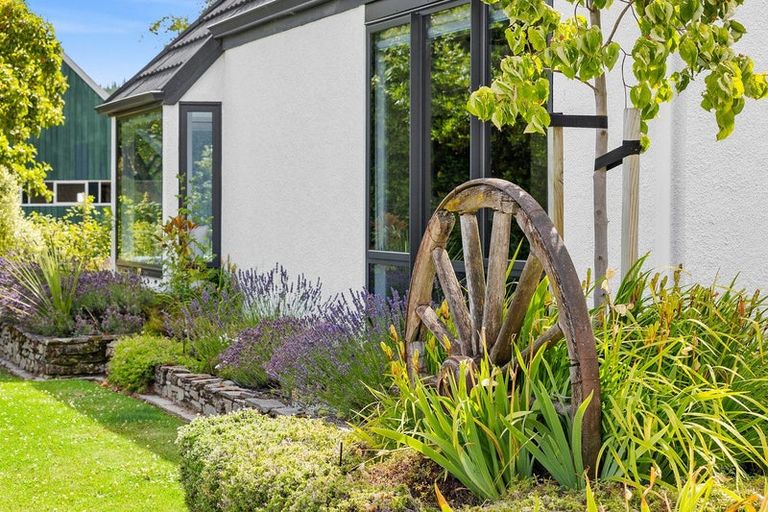 Photo of property in 19 Rimu Lane, Wanaka, 9305