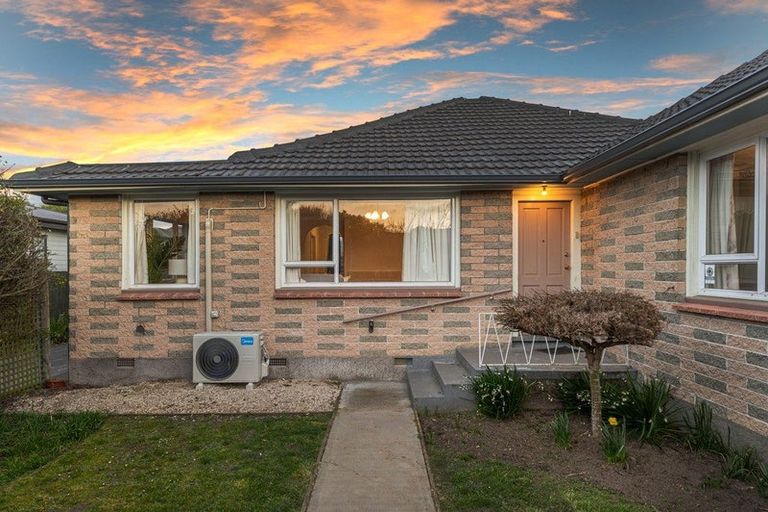 Photo of property in 1/14 Farquhars Road, Redwood, Christchurch, 8051