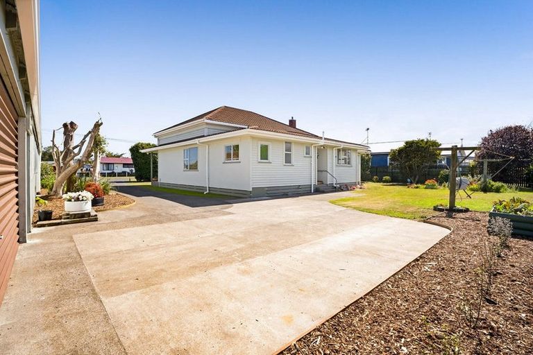 Photo of property in 41 Grey Street, Normanby, Hawera, 4614