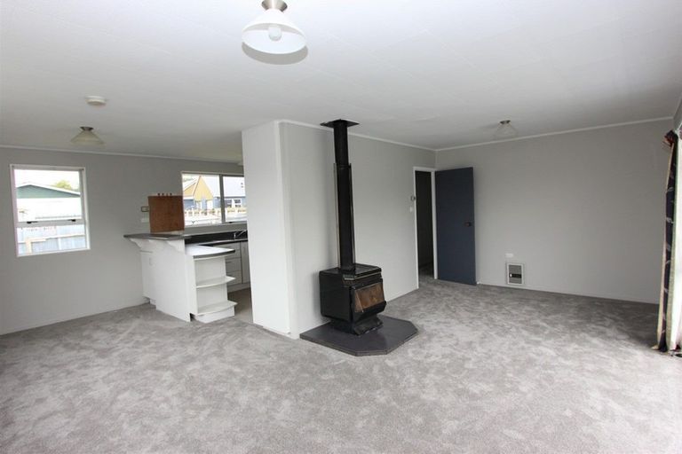 Photo of property in 29 Kowhai Street, Inglewood, 4330