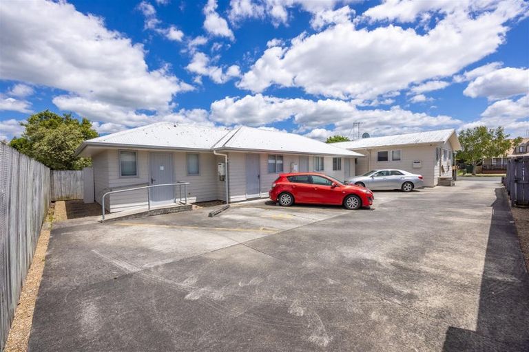 Photo of property in 12 Crescent Court, Melville, Hamilton, 3206