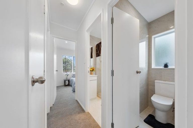 Photo of property in 1/157 Te Irirangi Drive, Flat Bush, Auckland, 2019