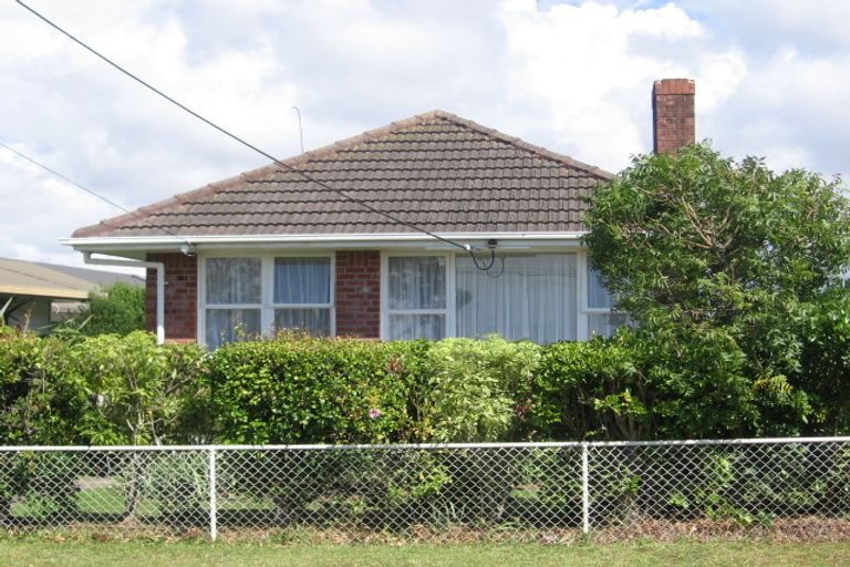 Photo of property in 636 East Coast Road, Pinehill, Auckland, 0630