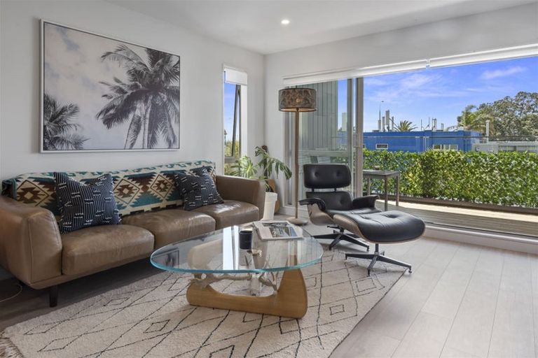 Photo of property in 4/4 Jutland Road, Hauraki, Auckland, 0622