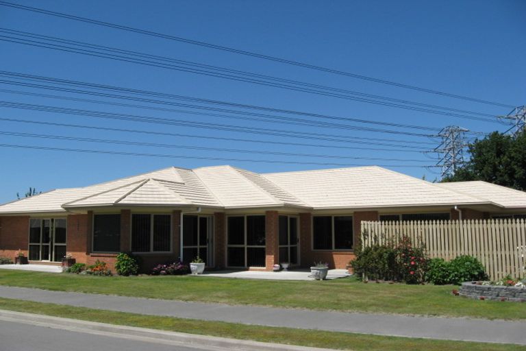 Photo of property in 1 Henridge Place, Avonhead, Christchurch, 8042