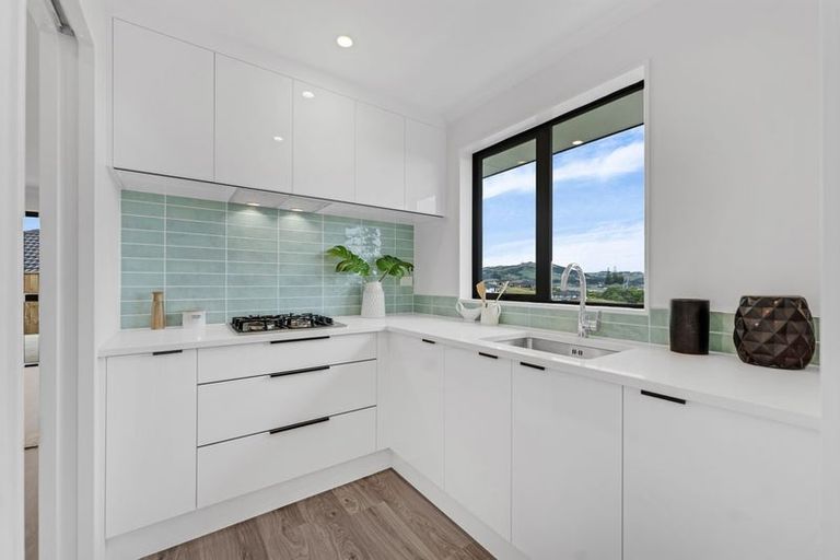 Photo of property in 6 Dolcetto Place, Pokeno, 2402