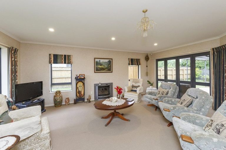 Photo of property in 5 Pastoral Lane, Hokowhitu, Palmerston North, 4410