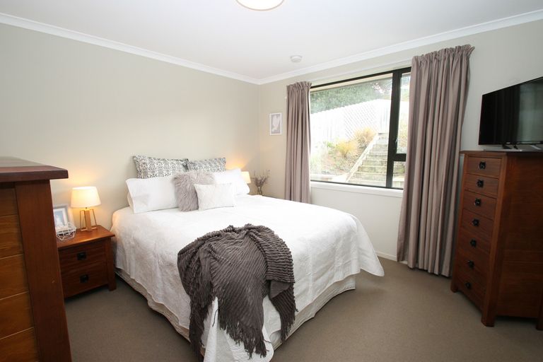 Photo of property in 6 Kohu Place, Halfway Bush, Dunedin, 9010