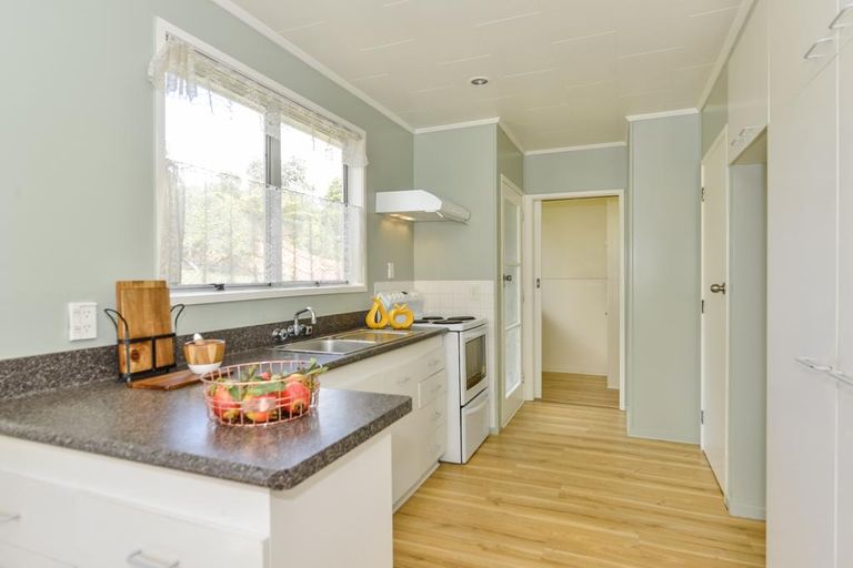 Photo of property in 66 Captain Scott Road, Glen Eden, Auckland, 0602