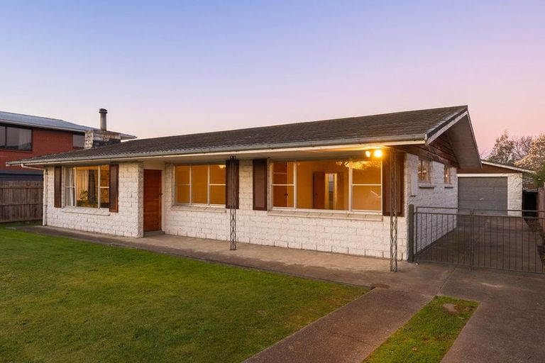 Photo of property in 18 Newbourne Crescent, Redwoodtown, Blenheim, 7201