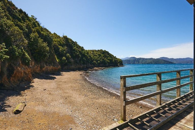 Photo of property in 311 Port Underwood Road, Whatamango Bay, Picton, 7281