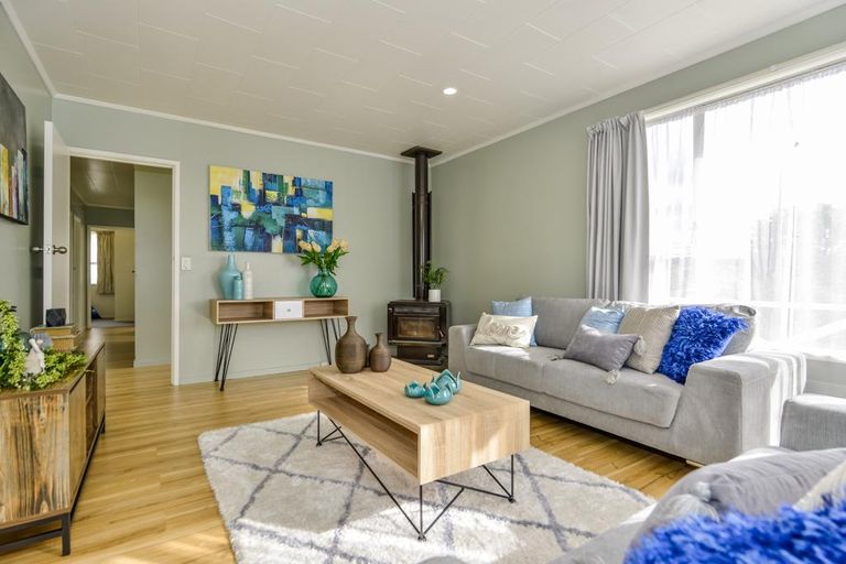 Photo of property in 66 Captain Scott Road, Glen Eden, Auckland, 0602