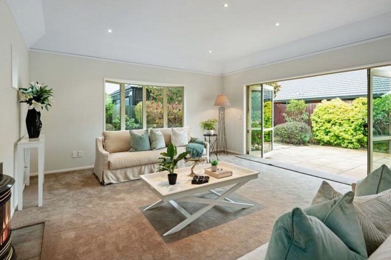 Photo of property in 43 Memorial Avenue, Ilam, Christchurch, 8053