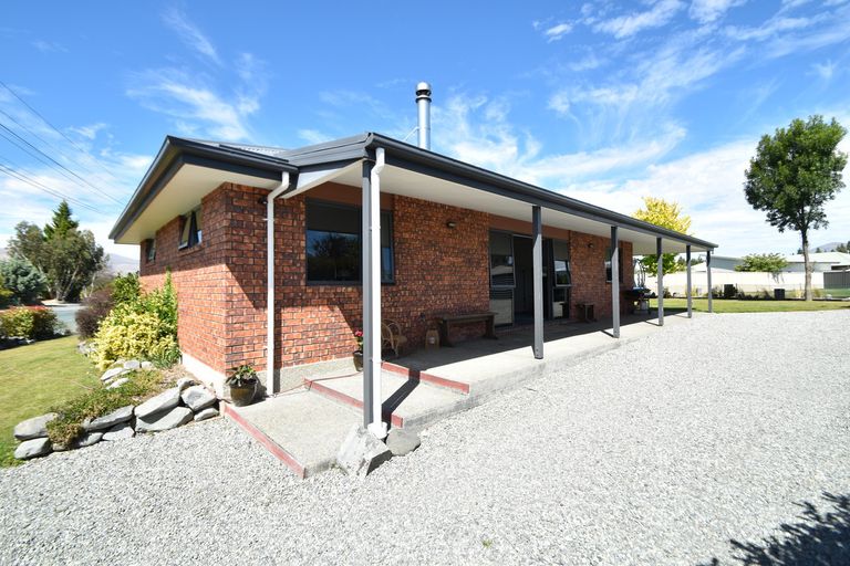 Photo of property in 214 Mackenzie Drive, Twizel, 7901