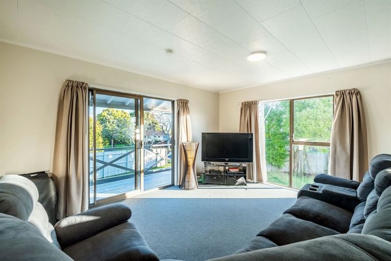 Photo of property in 62 Finlayson Avenue, Clendon Park, Auckland, 2103