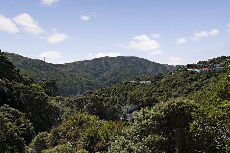 Photo of property in 30b Kaihuia Street, Northland, Wellington, 6012