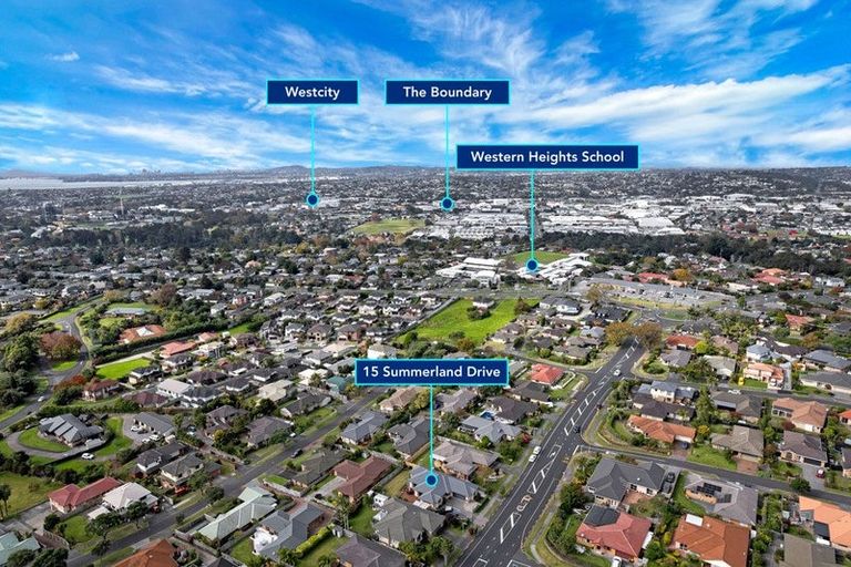 Photo of property in 15 Summerland Drive, Henderson, Auckland, 0612