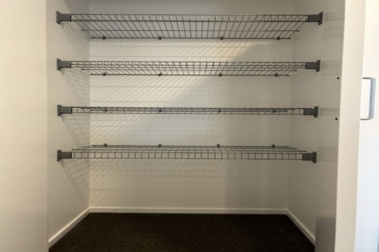 Photo of property in 15 Koreke Close, Kenepuru, Porirua, 5022