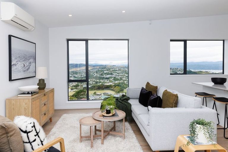 Photo of property in 14 Jaunpur Crescent, Broadmeadows, Wellington, 6035