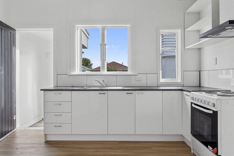 Photo of property in 77 Mersey Street, St Albans, Christchurch, 8014