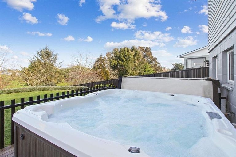 Photo of property in 172 Torkar Road, Clarks Beach, 2122