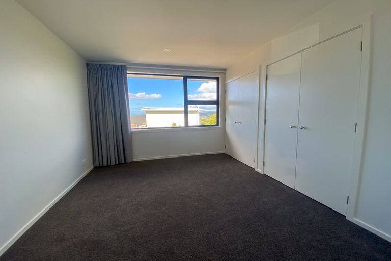 Photo of property in 37 Priscilla Crescent, Kingston, Wellington, 6021