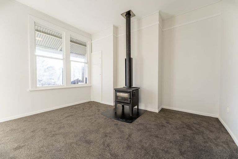 Photo of property in 92-98 High Street, Waimate, 7924