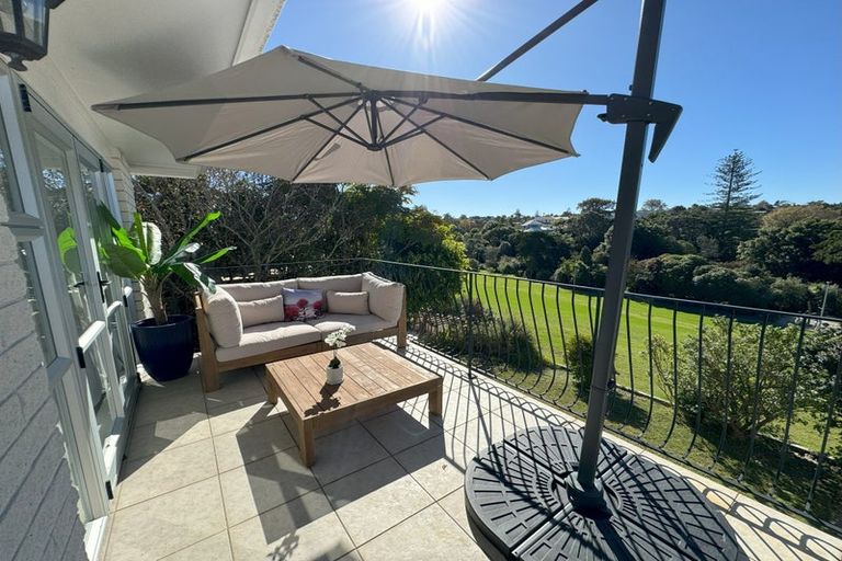 Photo of property in 13 Ellangowan Road, Waiake, Auckland, 0630