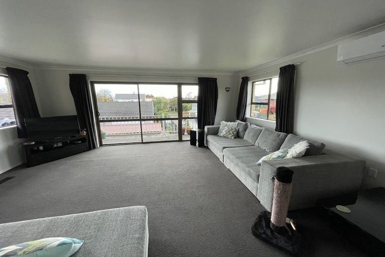 Photo of property in 34 Gilbass Avenue, Hamilton Lake, Hamilton, 3204