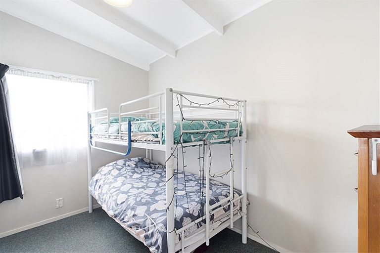 Photo of property in 19 Riserra Drive, Ranui, Auckland, 0612