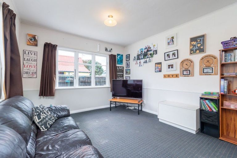 Photo of property in 7 Mangaroa Hill Road, Maoribank, Upper Hutt, 5018