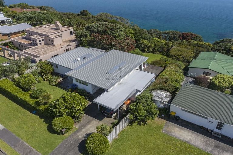 Photo of property in 104 Pacific Parade, Army Bay, Whangaparaoa, 0930